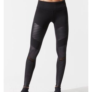 Alo Yoga Moto Legging